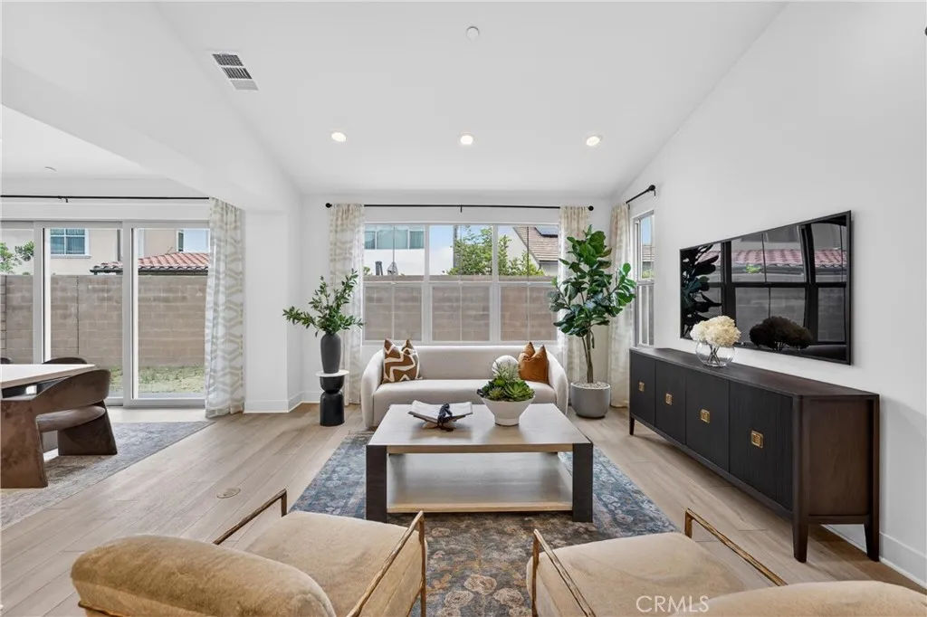 Additional image 51 of 155 Somera, Irvine, CA 92602