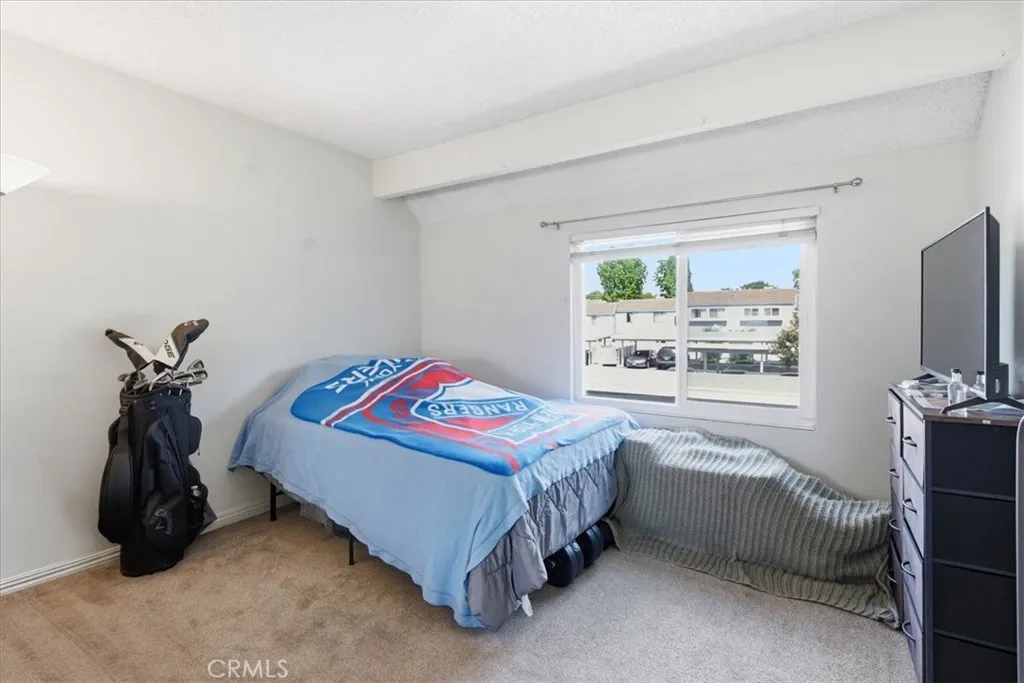 Additional image 40 of 44 Fallbrook, Irvine, CA 92604