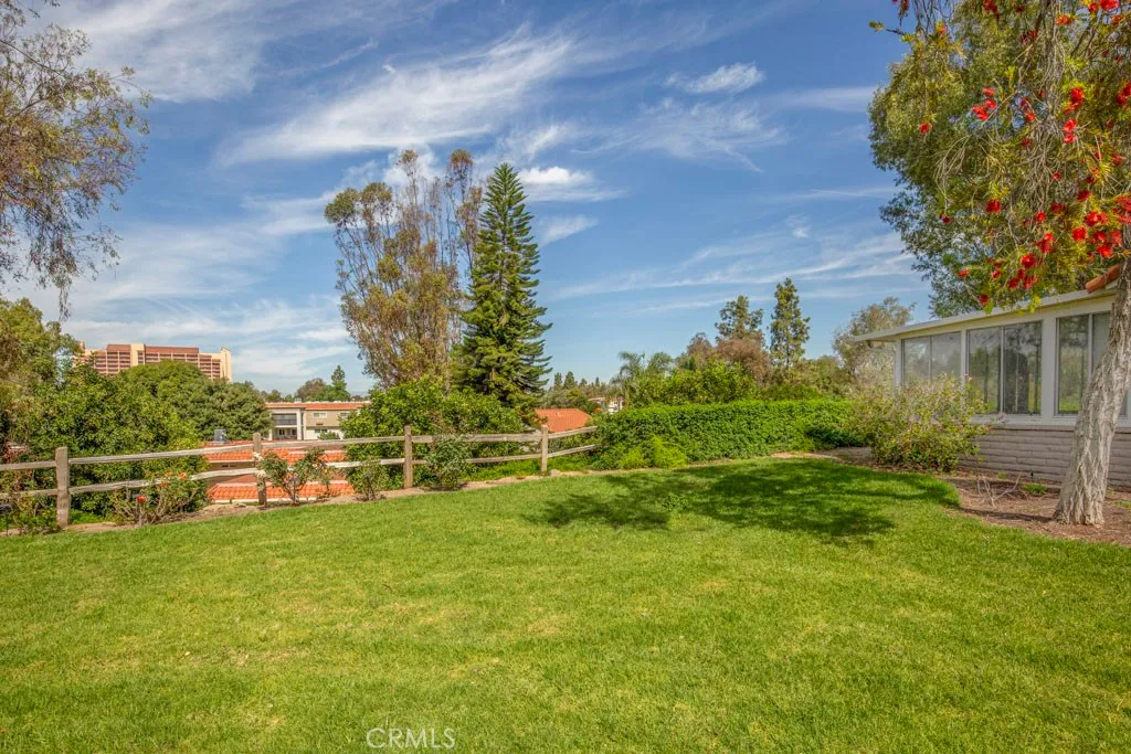 5479 Paseo Del Lago W Unit A, Laguna Woods, CA 92637