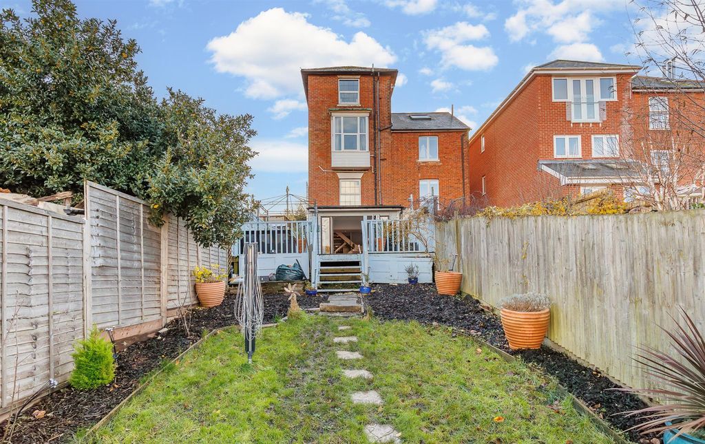 Additional image 23 of 4 bed semi-detached house for saleCowes, Isle Of Wight PO31