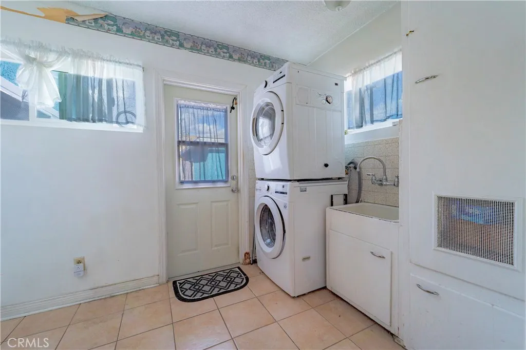 Additional image 45 of 6039 Bartmus Street, Commerce, CA 90040