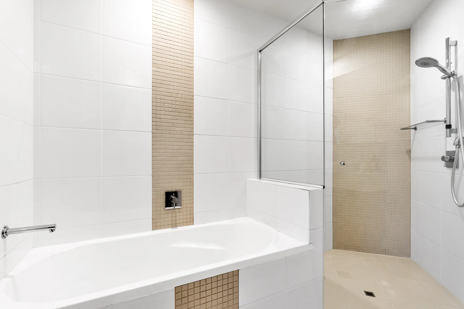 Additional image 16 of Coolangatta QLD 4225