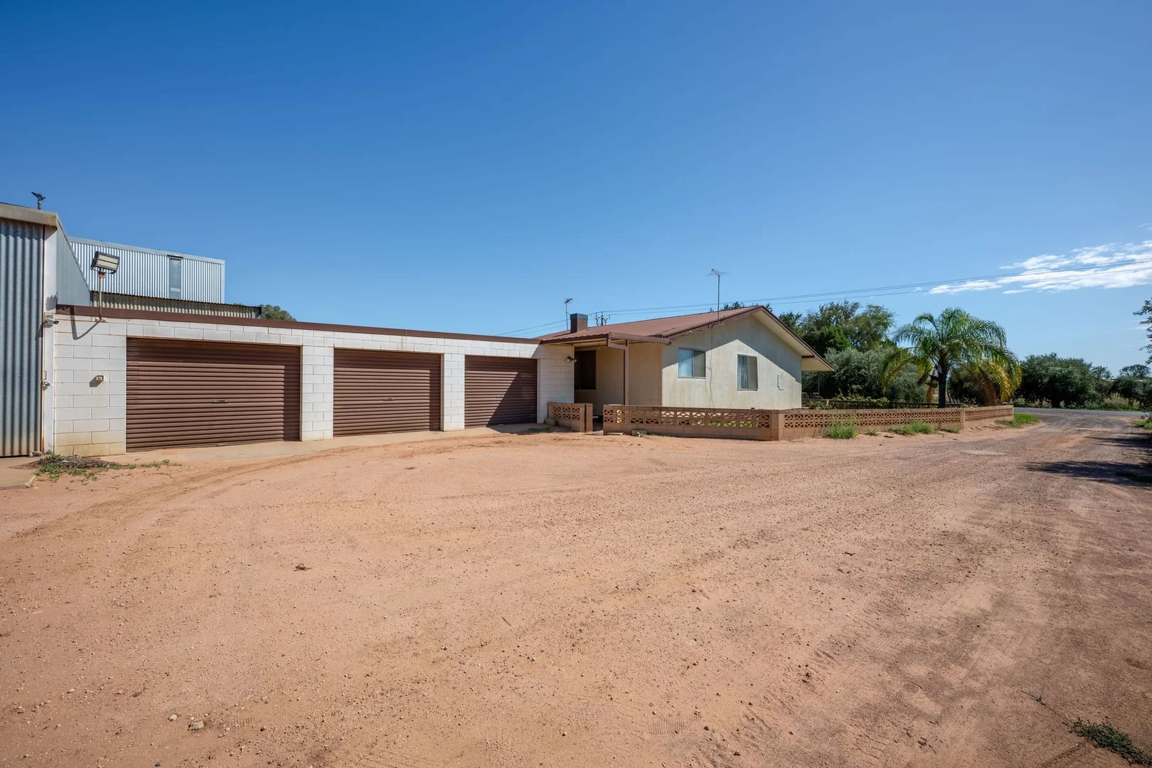 Additional image 9 of 237 Seventh Street & 174 Cowanna Avenue, Merbein South VIC 3505
