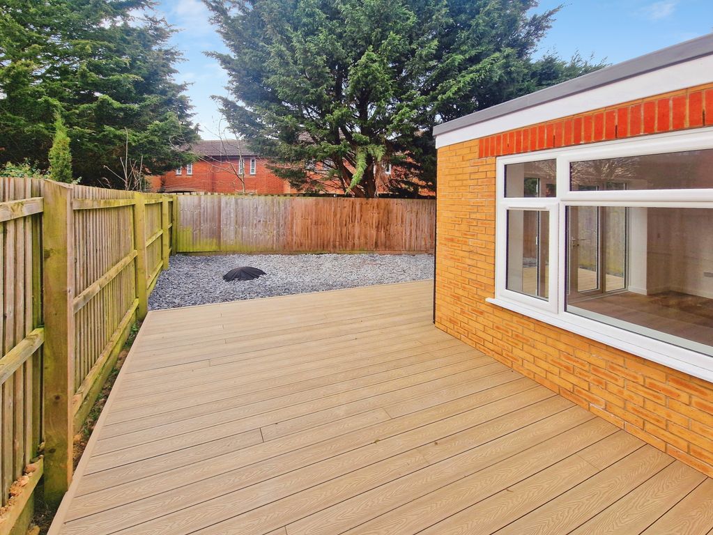 Additional image 2 of 5 bed property to rentMollis Close, Peterborough PE2