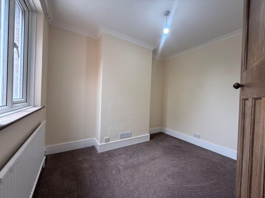 Additional image 7 of 2 bed terraced house to rentWinden Avenue, Chichester PO19