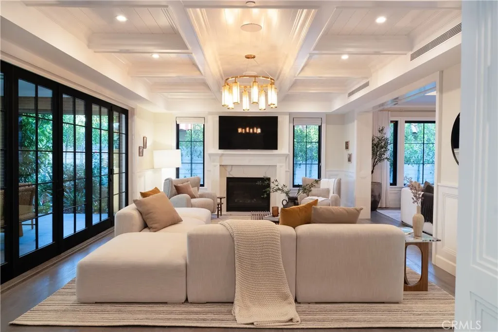 Additional image 5 of 2520 La Condesa Drive, Los Angeles, CA 90049