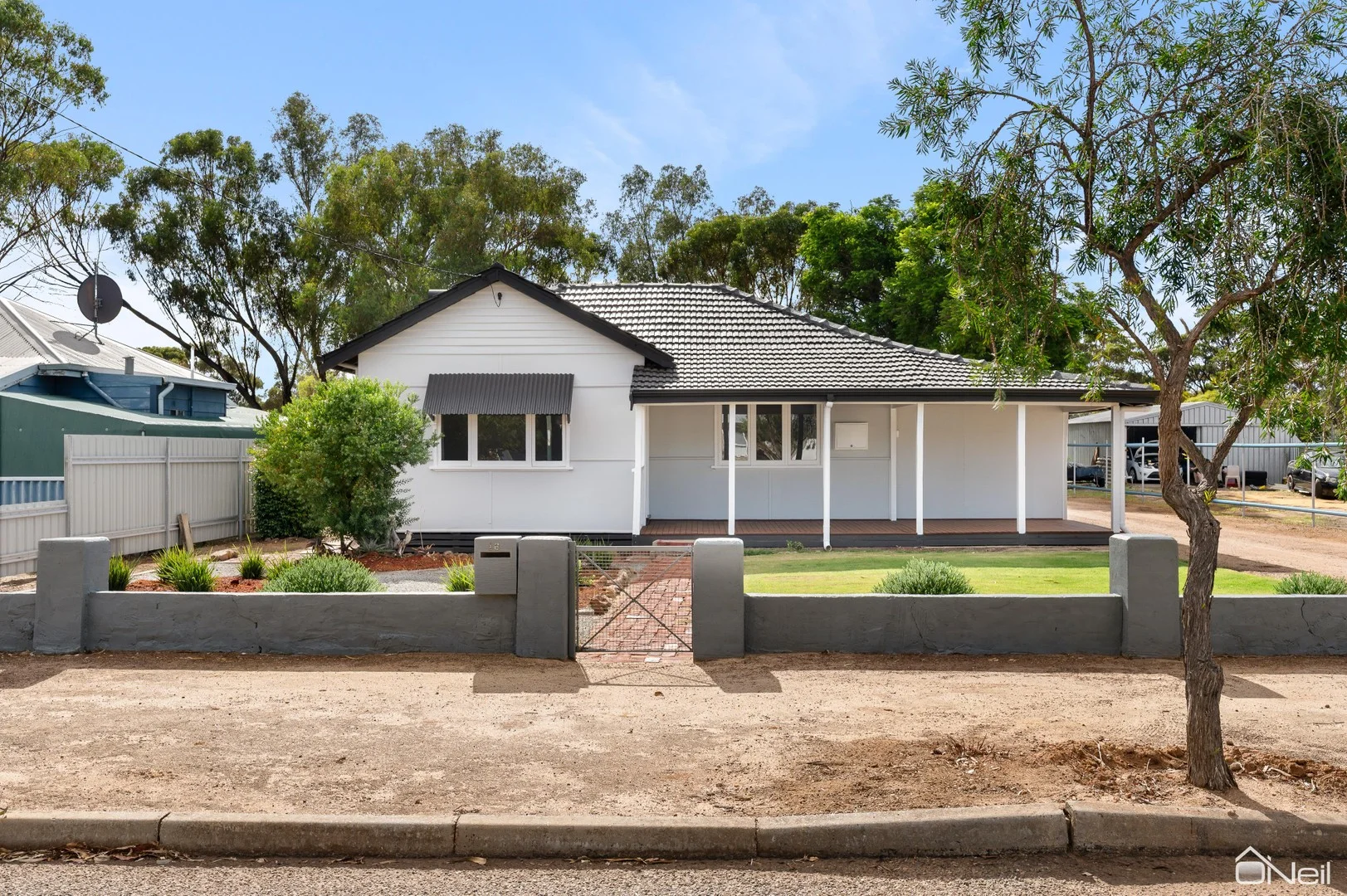 16 Forrest Street, Beverley WA 6304