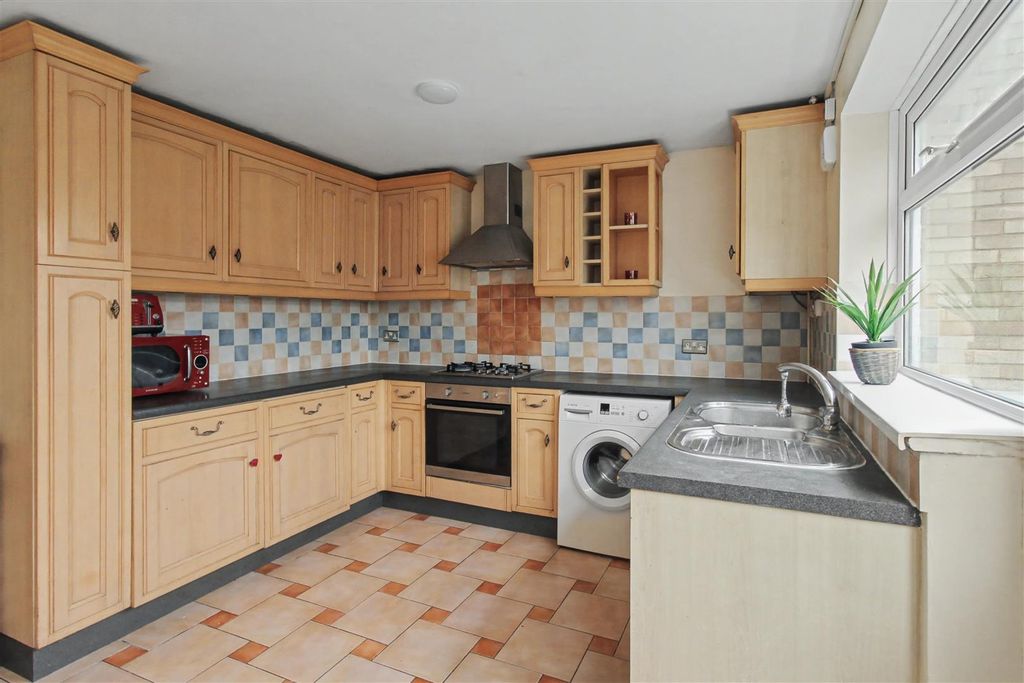 Additional image 3 of 3 bed semi-detached house to rentChesham Drive, Bramcote, Nottingham NG9