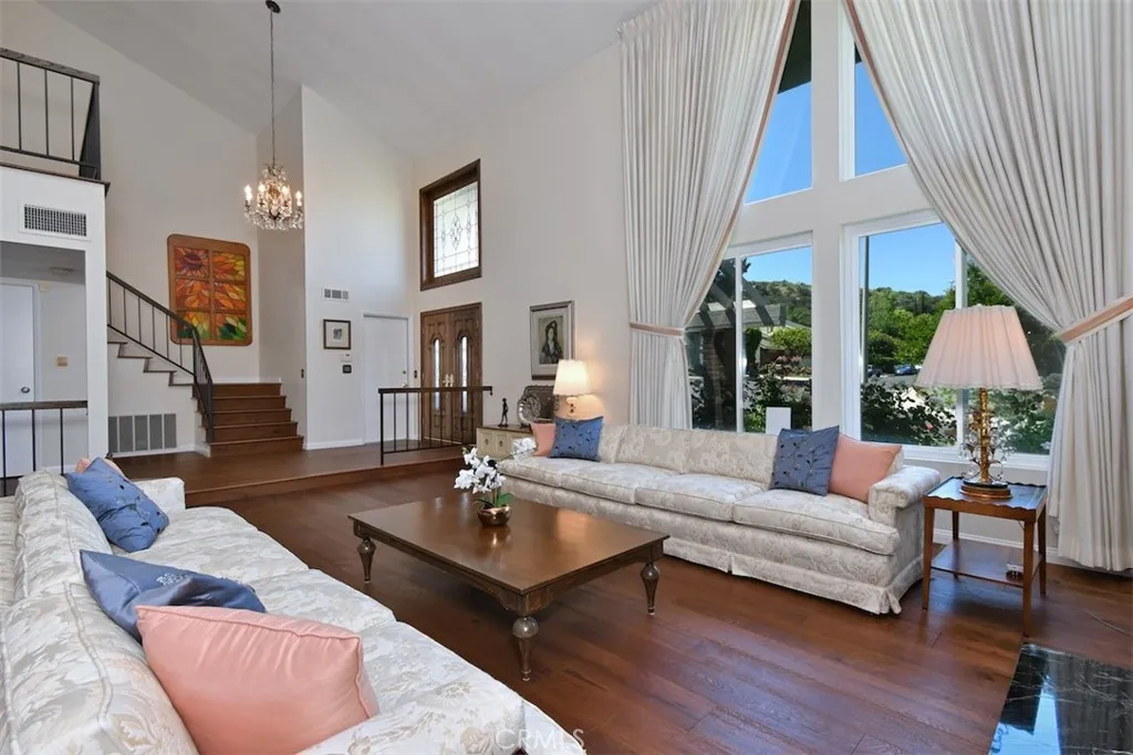Additional image 14 of 19970 Greenbriar Drive, Tarzana, CA 91356