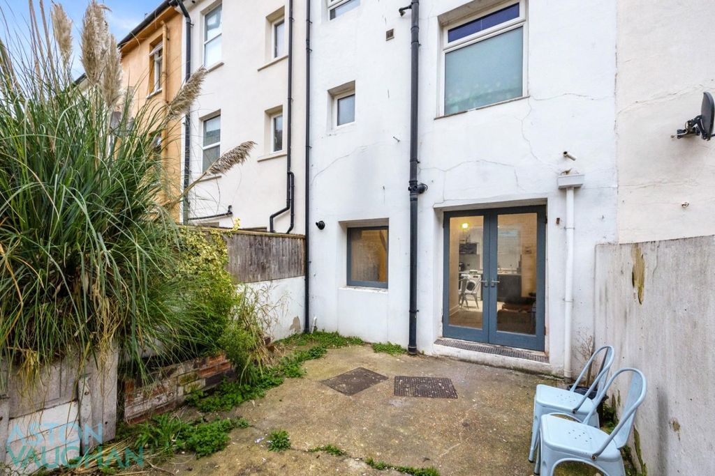 Additional image 7 of 6 bed terraced house to rentSt. Pauls Street, Brighton BN2