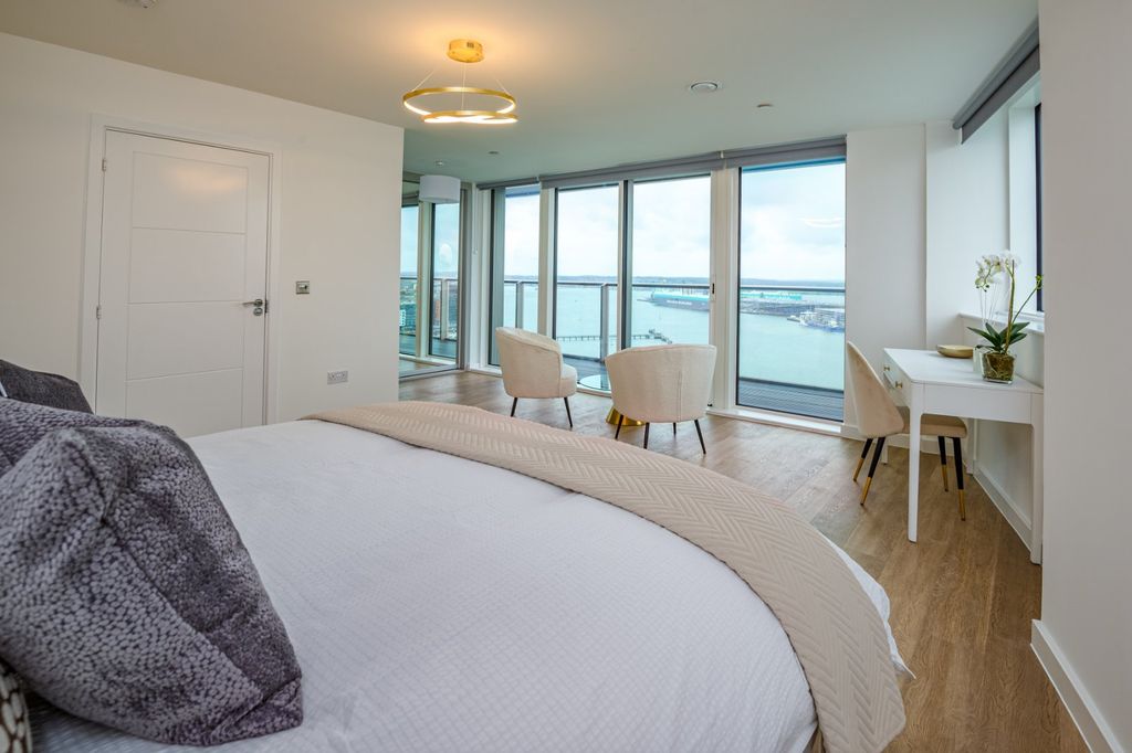 Additional image 8 of 2 bed flat to rentCentenary Plaza, Southampton SO19