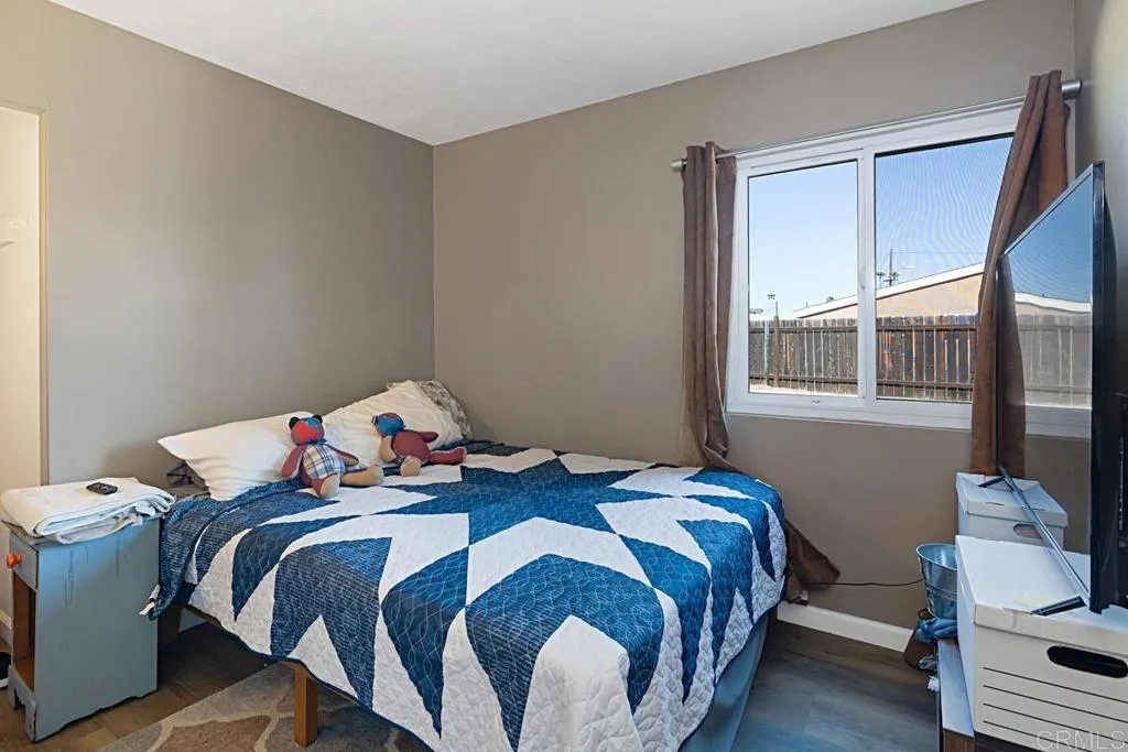 Additional image 69 of 5676 Chateau Dr, San Diego, CA 92117