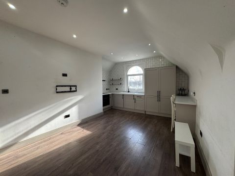 Holly House, Liverpool L8