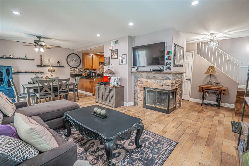 Additional image 4 of 18714 Vista Del Canon Unit B, Newhall, CA 91321