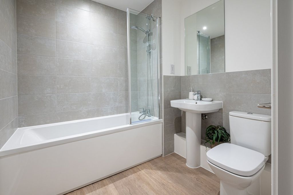 Additional image 14 of 2 bed flat to rentCentenary Plaza, Southampton SO19