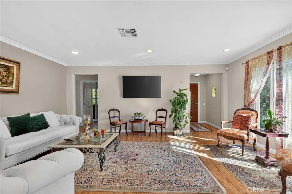 Additional image 13 of 820 S Kenneth, Burbank, CA 91501