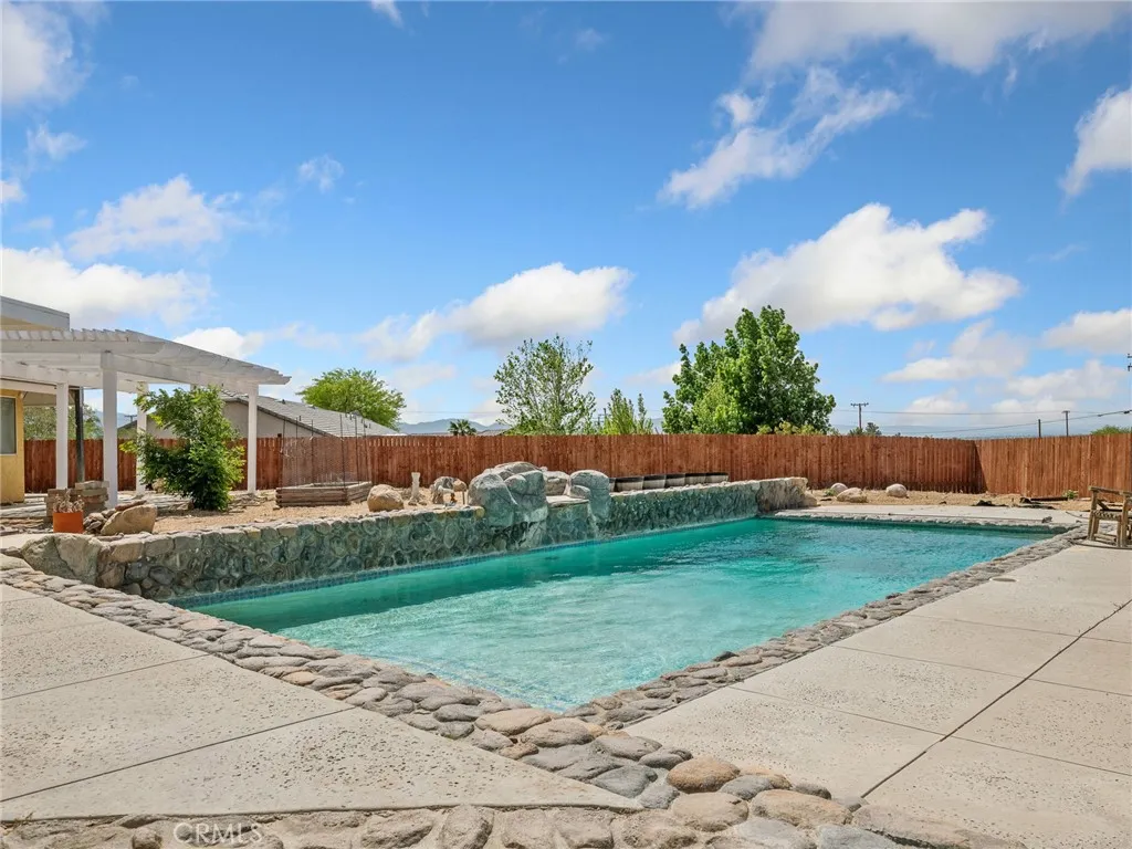 Additional image 49 of 16992 Joshua Rd, Apple Valley, CA 92307