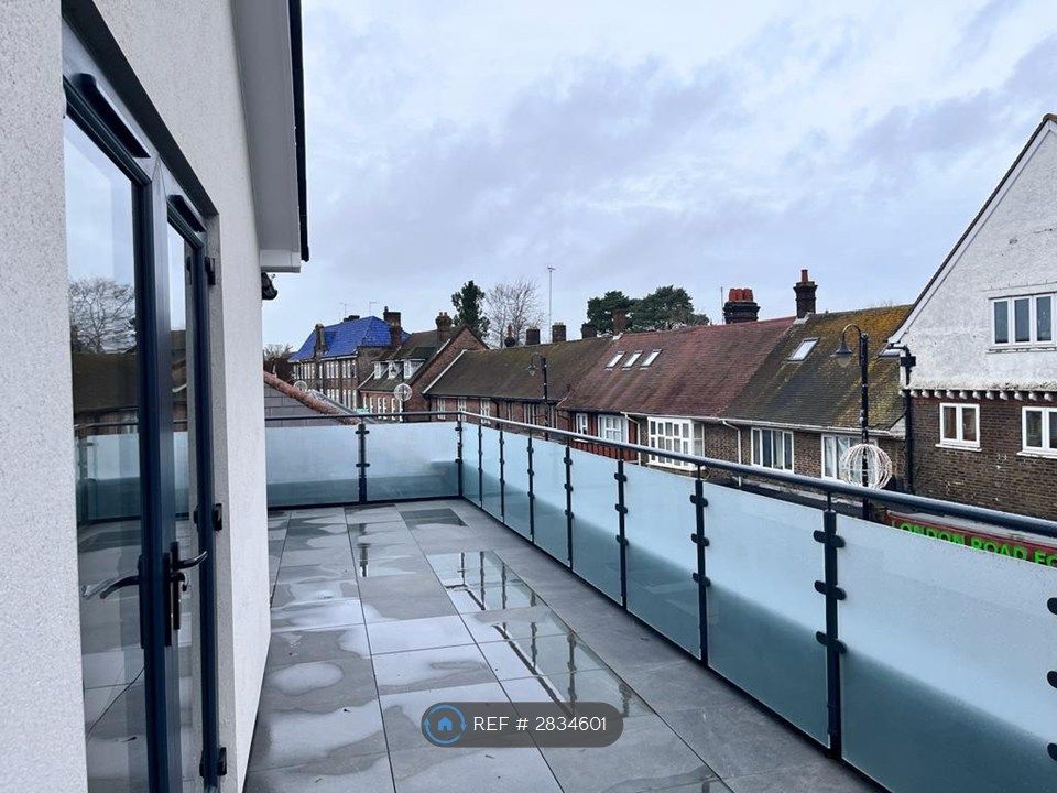 Additional image 2 of 2 bed flat to rentDallaway Gardens, East Grinstead RH19
