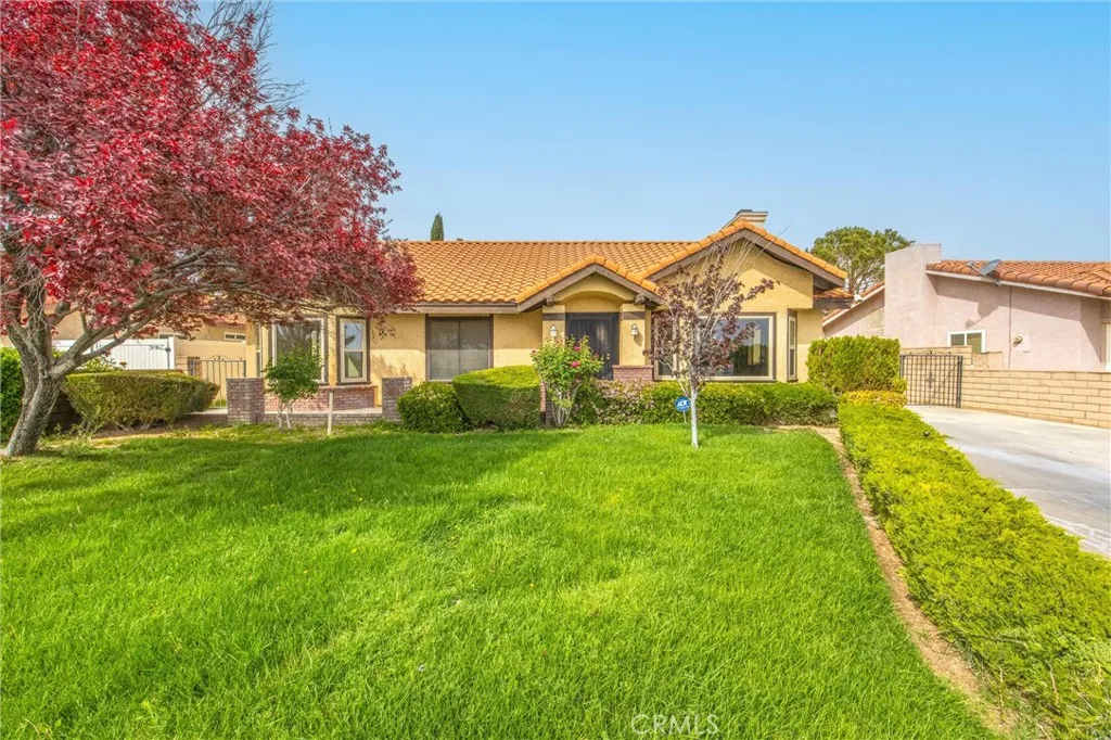 26652 Silver Lakes Pkwy, Helendale, CA 92342