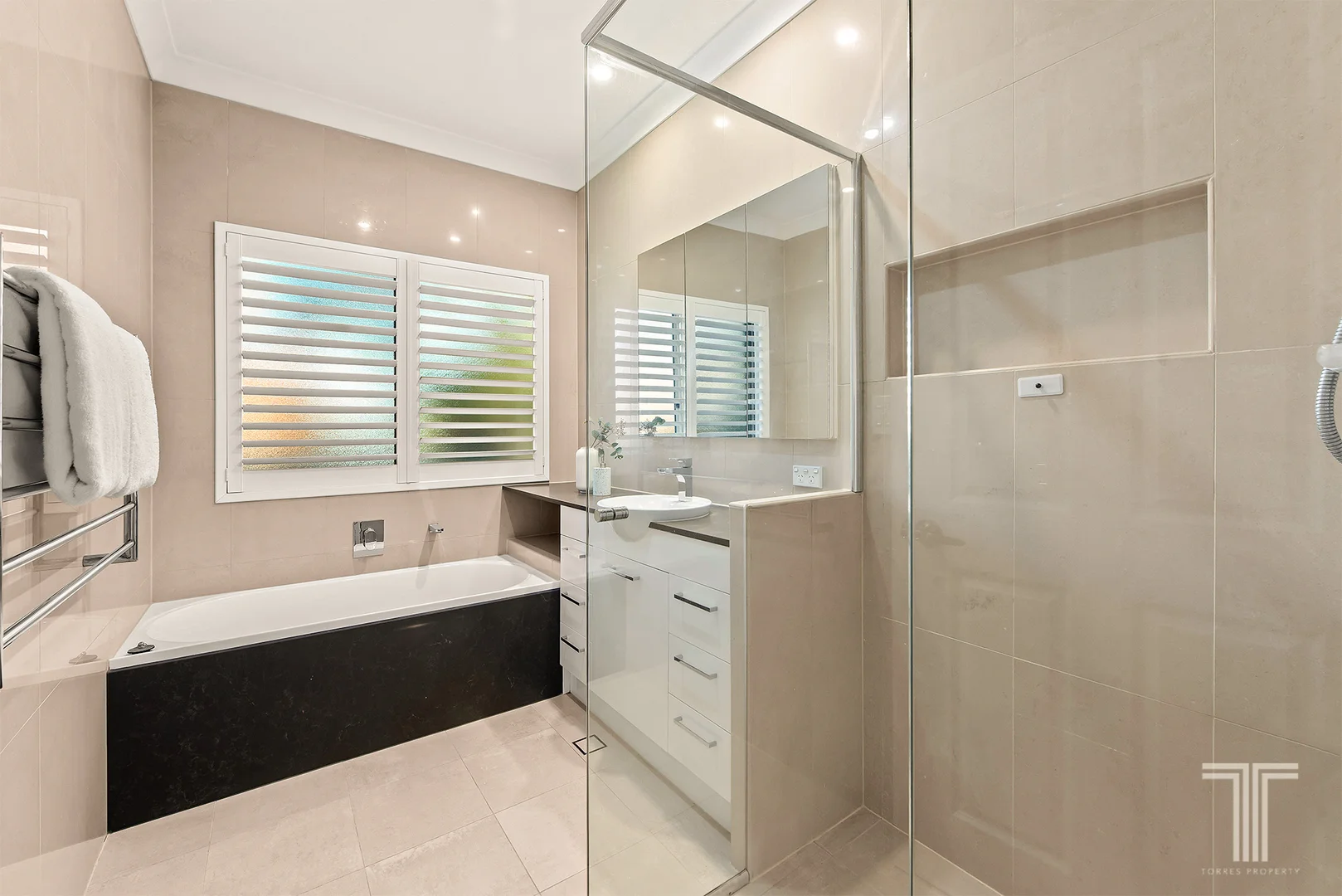 Additional image 15 of 32 Homewood Place, Carindale QLD 4152
