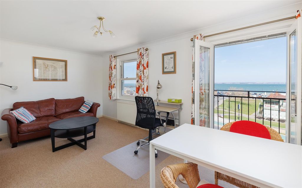 Additional image 6 of 2 bed flat to rentEsplanade, Ryde PO33