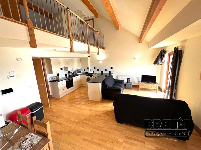 3 bed flat to rent23 Agamemnon House, Nelson Quay, Milford Haven SA73