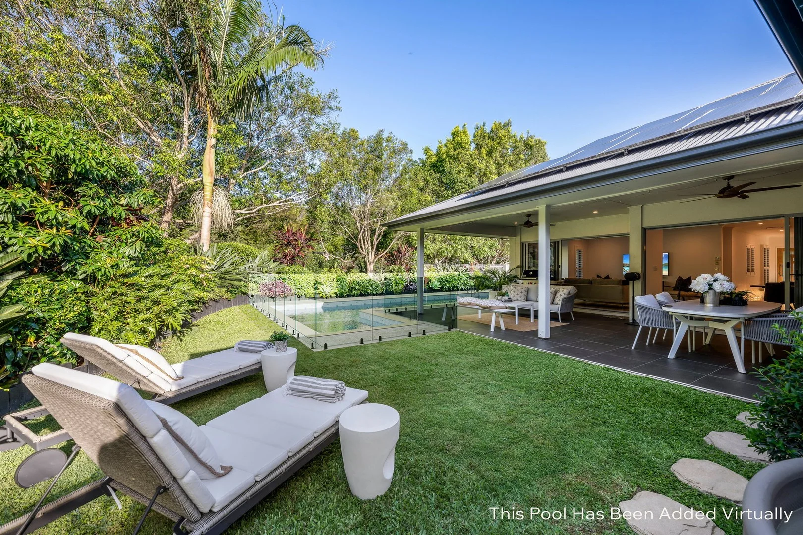 2 Smoke Bush Dr, Noosa Heads QLD 4567