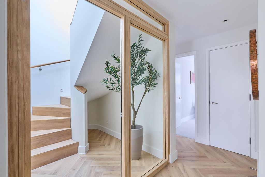 Additional image 9 of 4 bed flat to rentFlat 6, Hills Road, Cambridge CB2