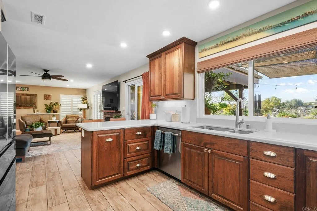 Additional image 10 of 3818 Via Escuda, La Mesa, CA 91941