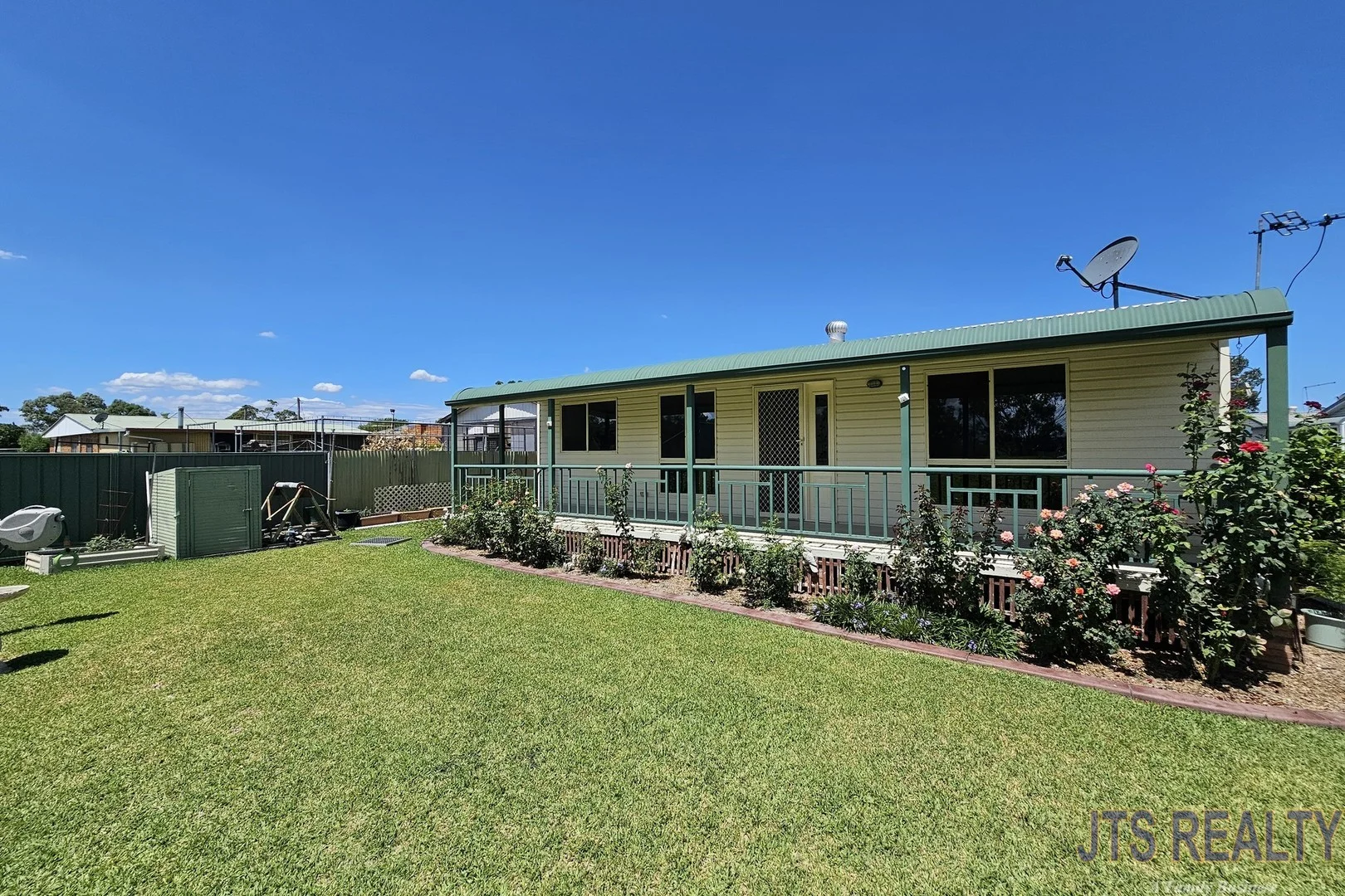25/17 Hall Street, Aberdeen NSW 2336