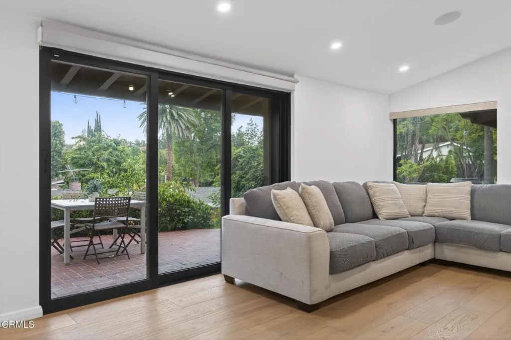 Additional image 13 of 22261 Ybarra Road, Woodland Hills, CA 91364