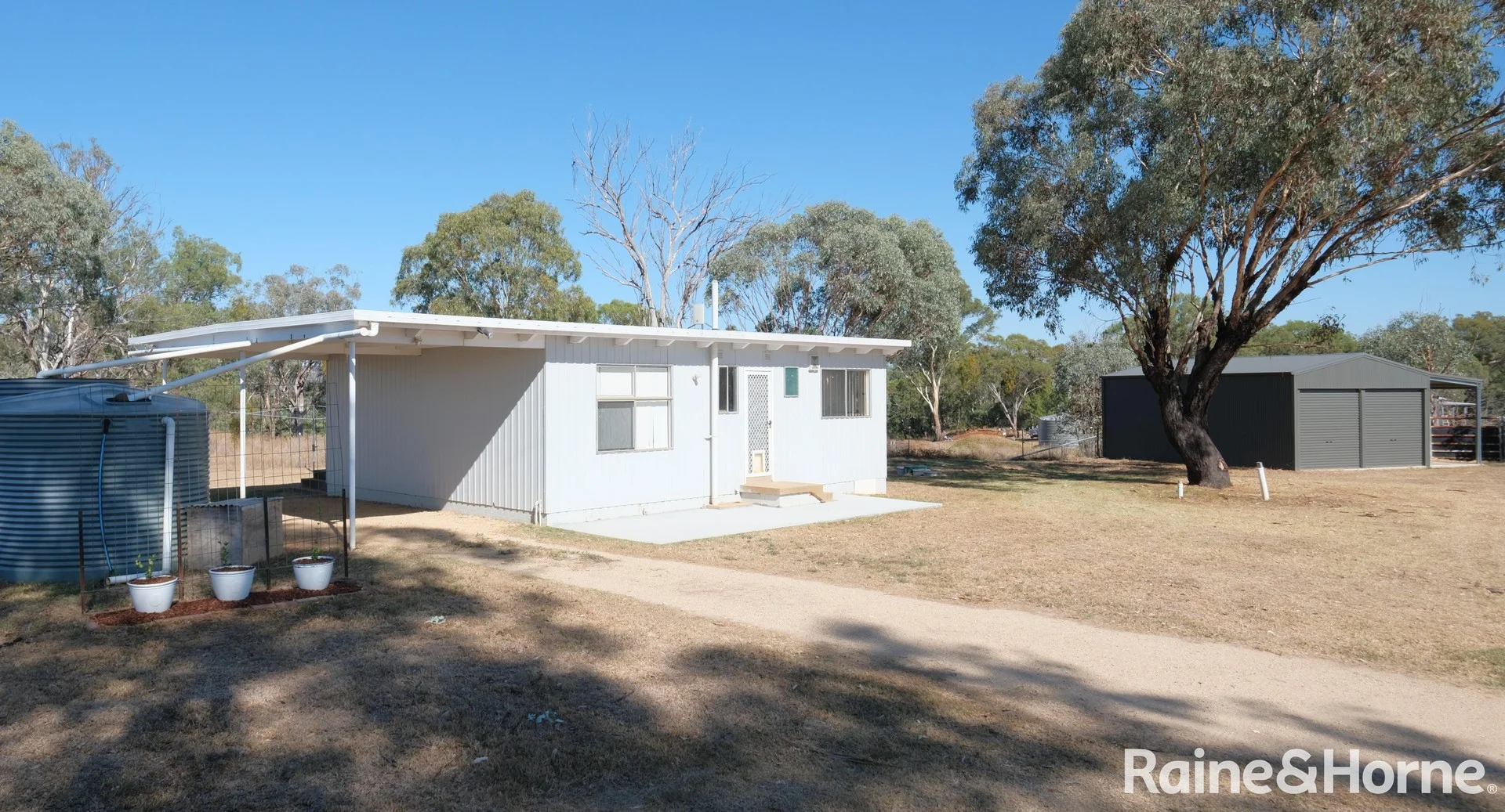 86 Toms Drive, Inverell NSW 2360