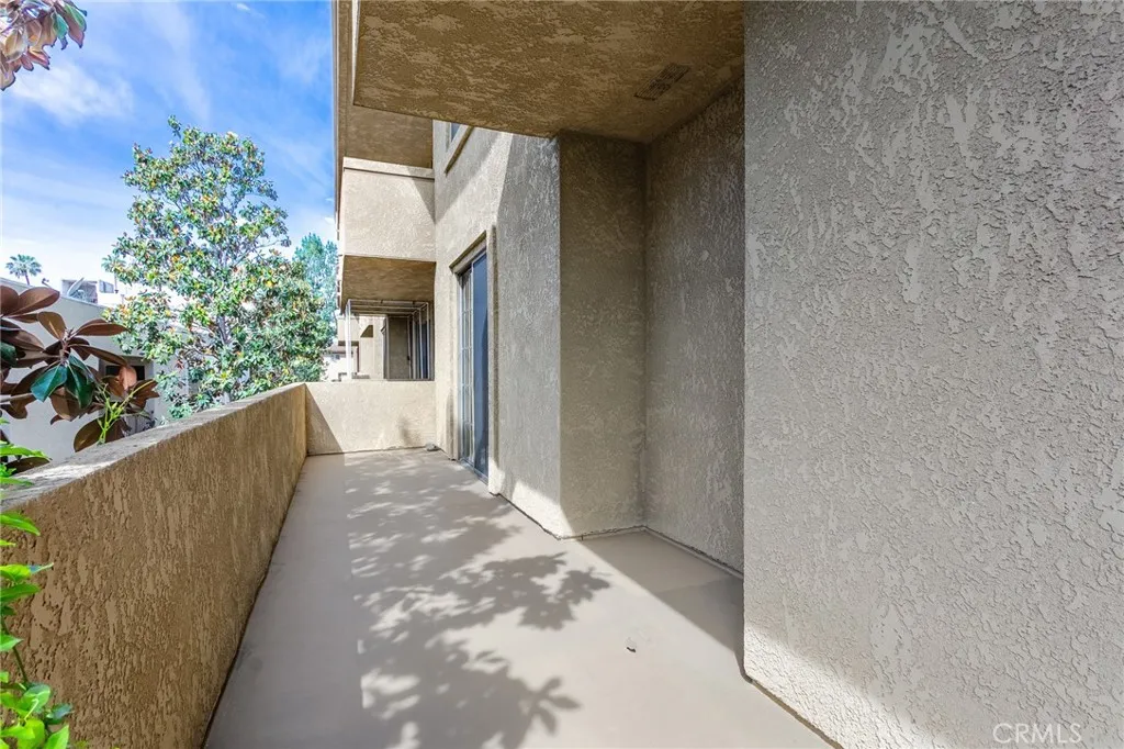 Additional image 25 of 221 S Oak Knoll Avenue Unit 202, Pasadena, CA 91101