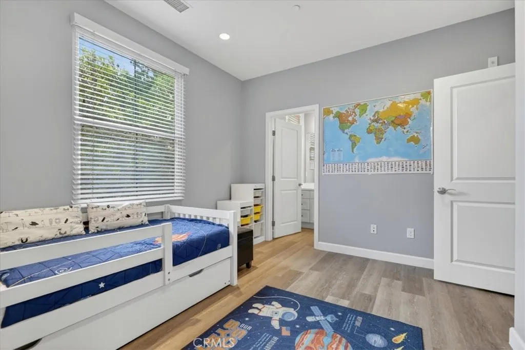 Additional image 25 of 268 Overbrook, Irvine, CA 92620