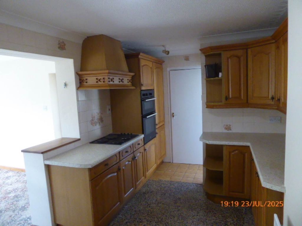 Additional image 10 of 3 bed bungalow to rentManor Way, Llanllwch, Carmarthen SA31