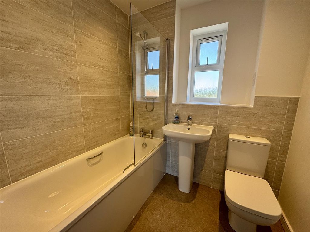 Additional image 9 of 1 bed flat to rentMaes Y Twr, Portskewett, Caldicot NP26
