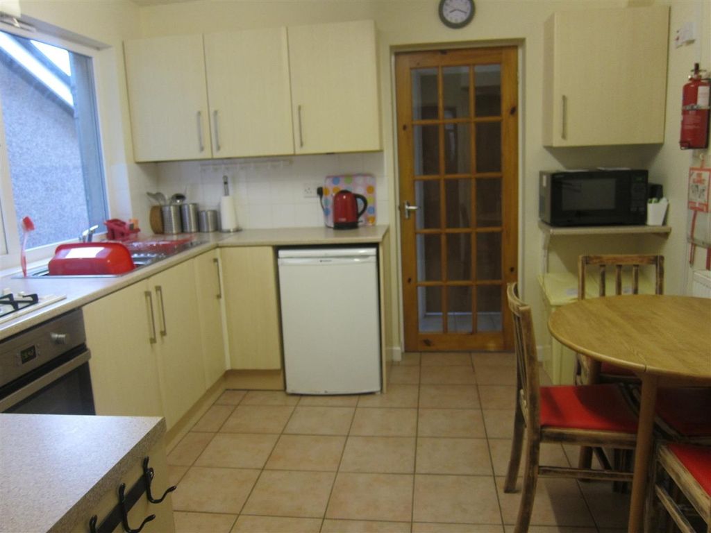 Additional image 7 of 5 bed semi-detached house to rentBertha Street Treforest, Pontypridd CF37