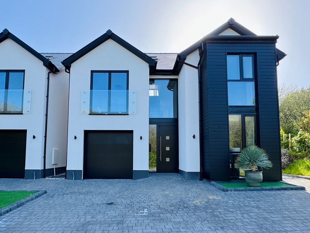 5 bed property to rentClos Y Gorlan, Llanelli SA14