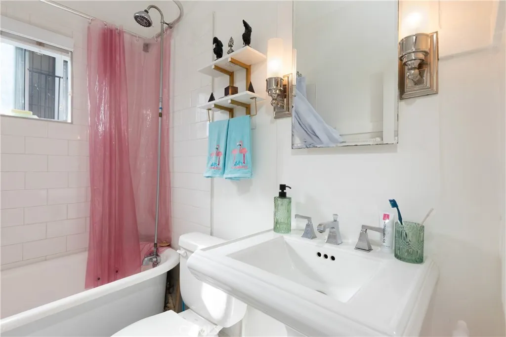 Additional image 43 of 1738 E 4th Street Unit 15, Long Beach, CA 90802
