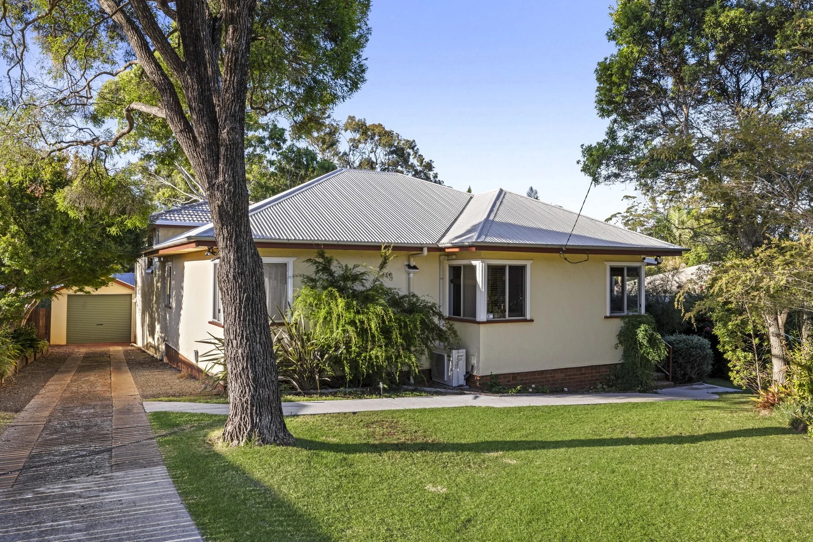 9 Garde Street, Centenary Heights QLD 4350