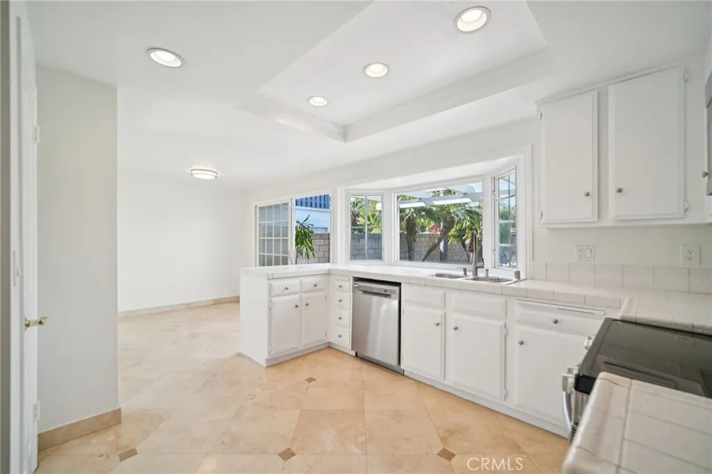 Additional image 19 of 1070 Visalia Dr, Costa Mesa, CA 92626