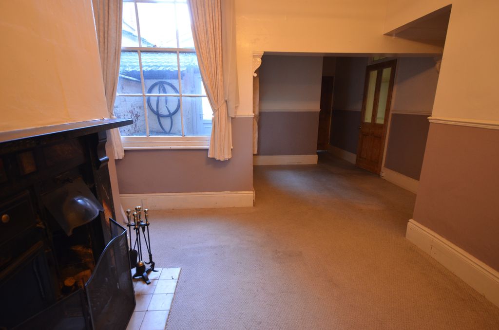 Additional image 10 of 4 bed town house to rentAbbey Road, Grimsby DN32
