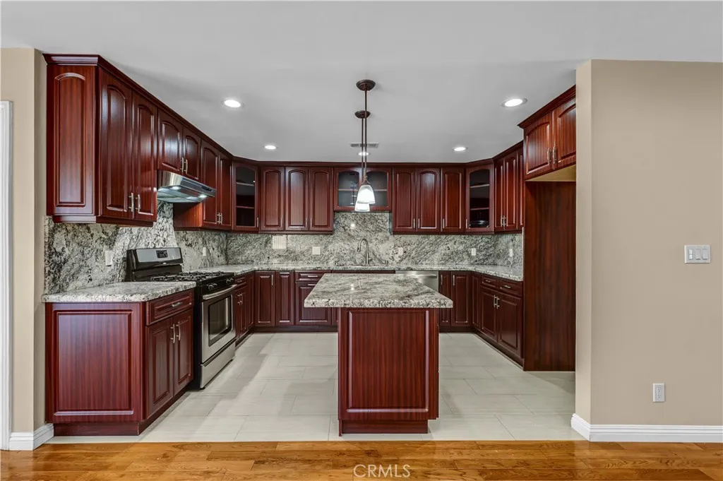 Additional image 38 of 12731 Victory Blvd, North Hollywood, CA 91606