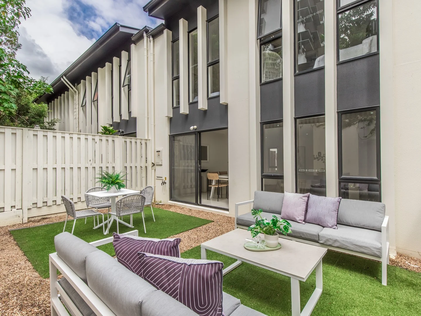 35 Easthill Drive, Robina QLD 4226 photo 4