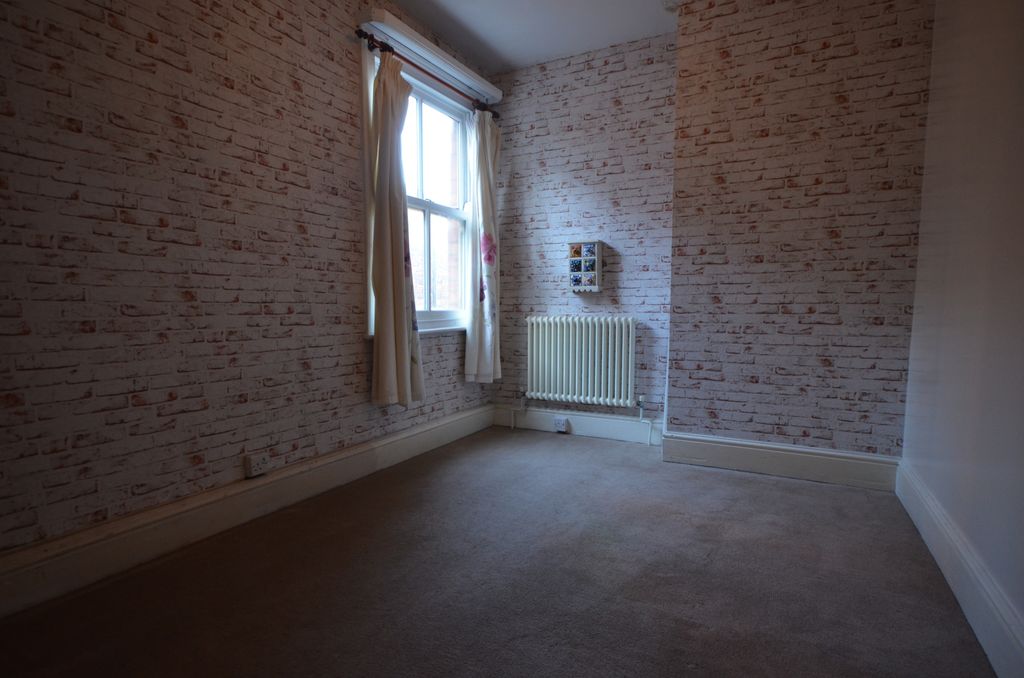 Additional image 16 of 4 bed town house to rentAbbey Road, Grimsby DN32
