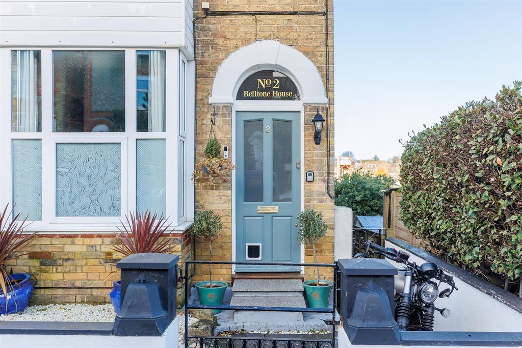 Additional image 4 of 4 bed semi-detached house for saleCowes, Isle Of Wight PO31