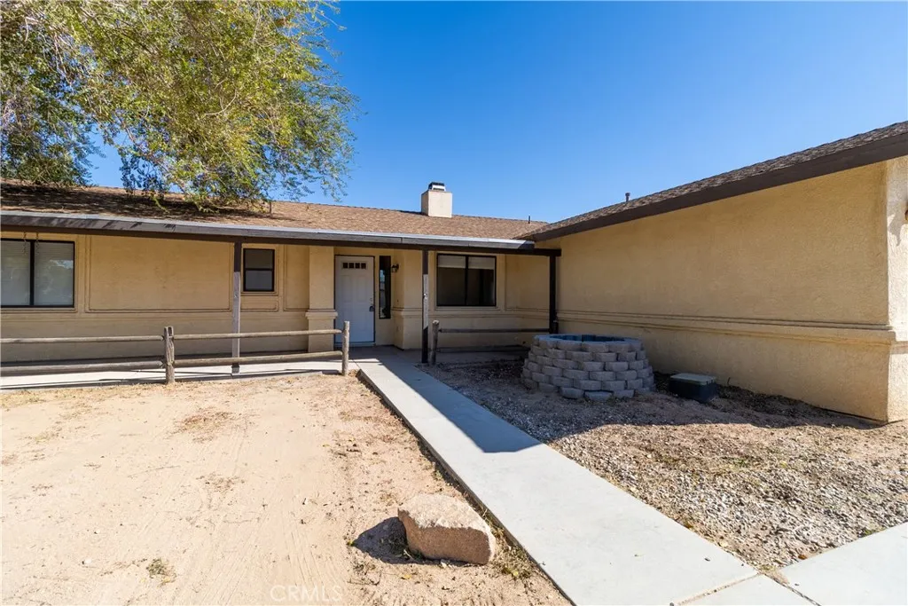 19014 Vine St, Hesperia, CA 92345 photo 3