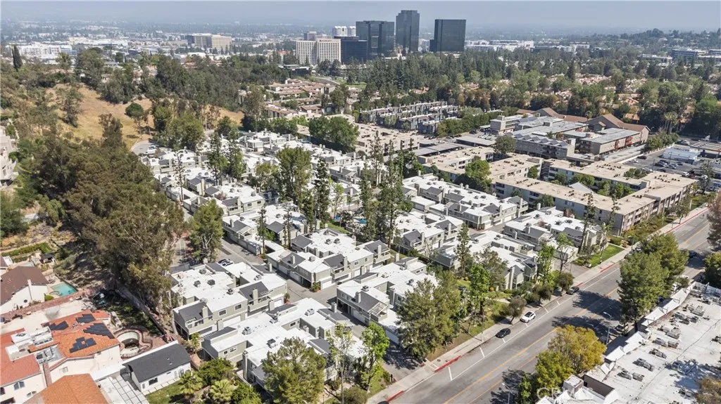 Additional image 87 of 22117 Burbank Blvd Unit 5, Woodland Hills, CA 91367