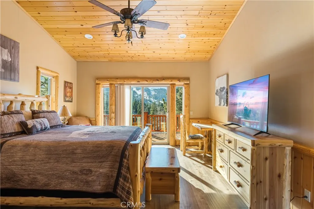 Additional image 20 of 43628 Yosemite Drive, Big Bear Lake, CA 92315