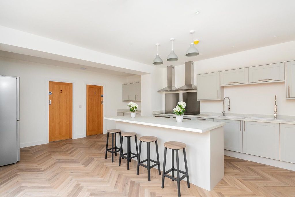 Additional image 2 of 1 bed property to rentBath Street, Staple Hill BS16